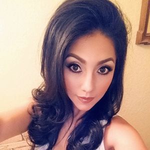 Meet your Posher, Adriana